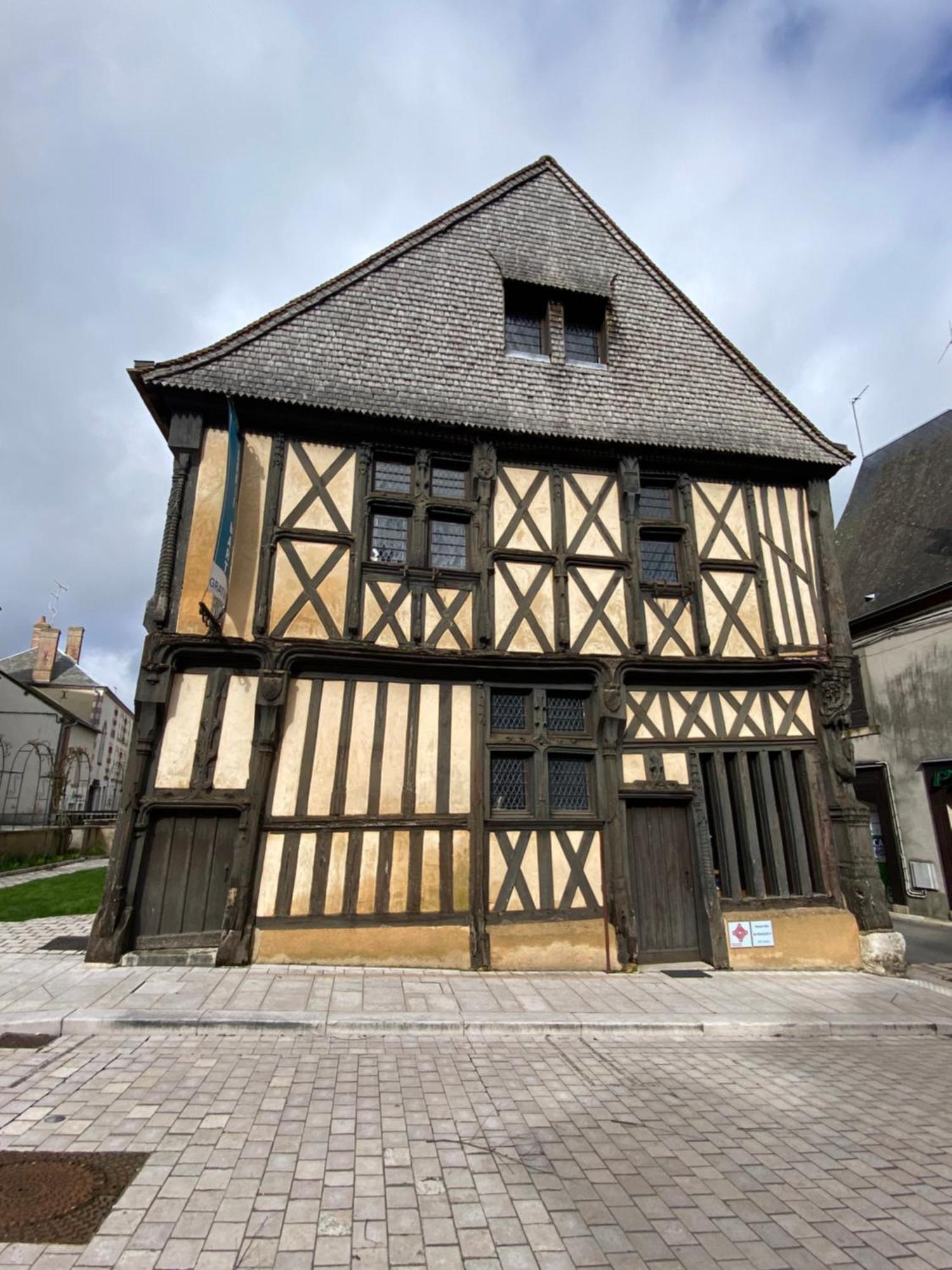 La Cabane Aubigny-sur-Nère Extérieur photo